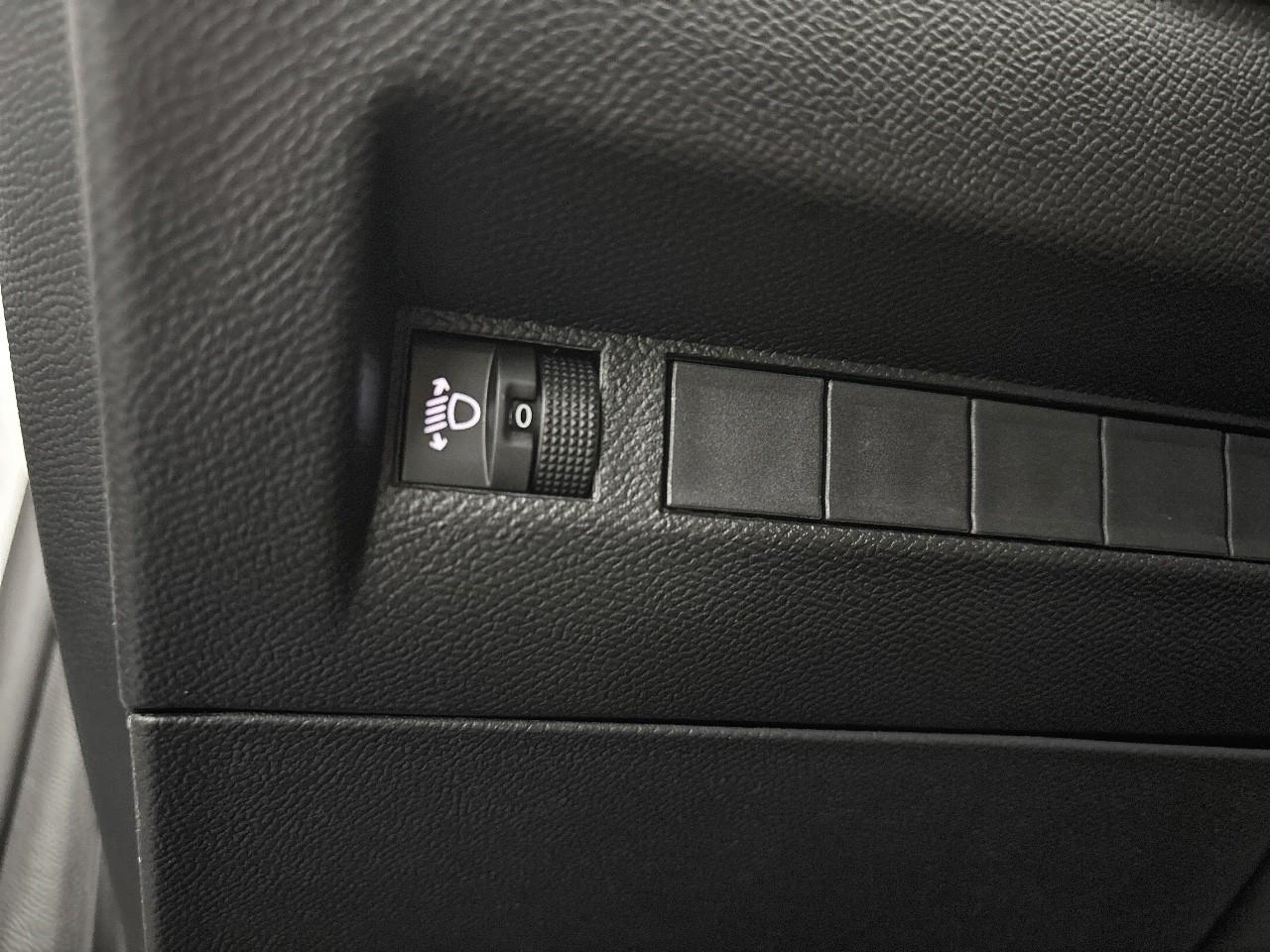 Peugeot 208 puretech 75 s&s bvm5 active — photo 27