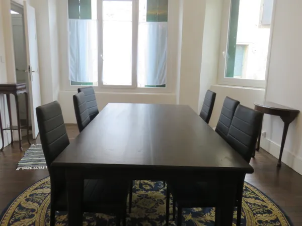 Appartement meublé avec terrasse et jardin - RDC - centre Pa