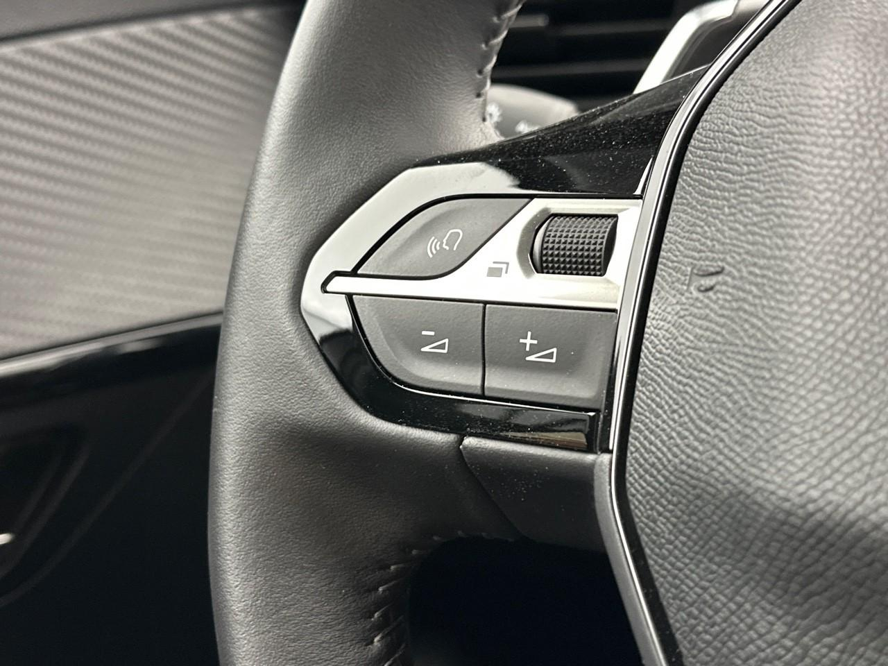 Peugeot 208 puretech 100 s&s eat8 style — photo 17