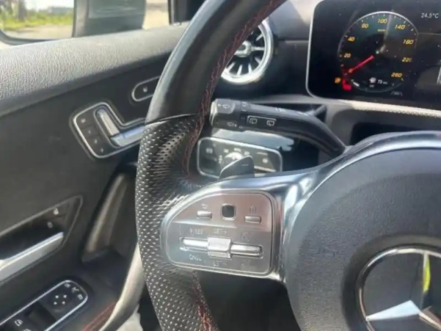 Mercedes Classe A 200 163ch amg line 7g-dct — photo 13