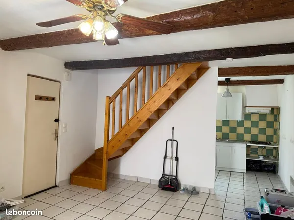 Charmant T2 de 40 m² - Centre de Noves - 600 /mois