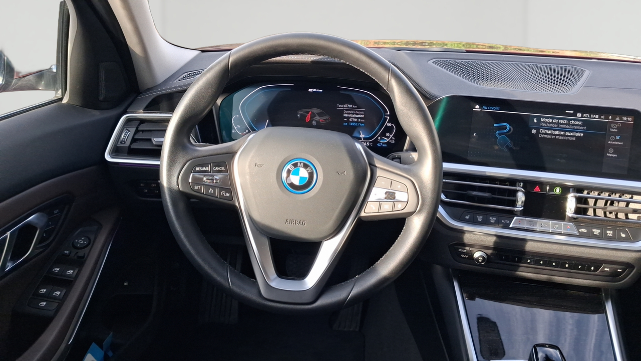 BMW 320e 204 ch BVA8 — photo 10