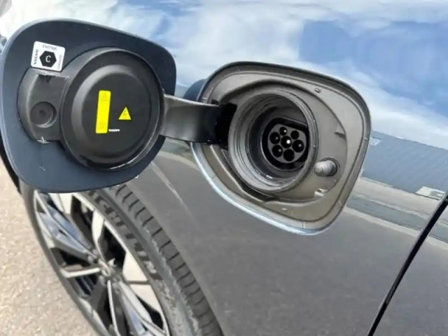 Volvo Xc60 t6 hybride rechargeable 350ch ultra style dark geartronic 8 awd — photo 10