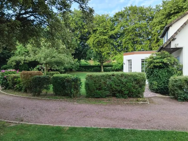 Vends maison 210m² - terrain de 2130m² dont 1000m² constructible détachable