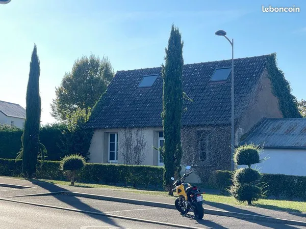 Maison en pierre à rénover - 200m2 - Fondettes