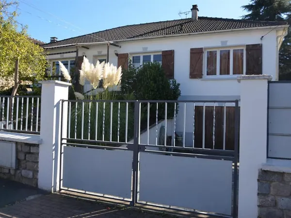 Quartier résidentiel. Limite villiers sur marne. Proche du R