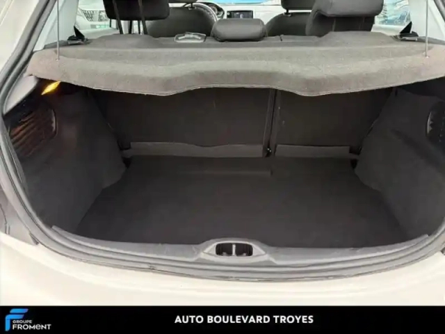 Peugeot 208 1.2 puretech 82ch active 5p — photo 6