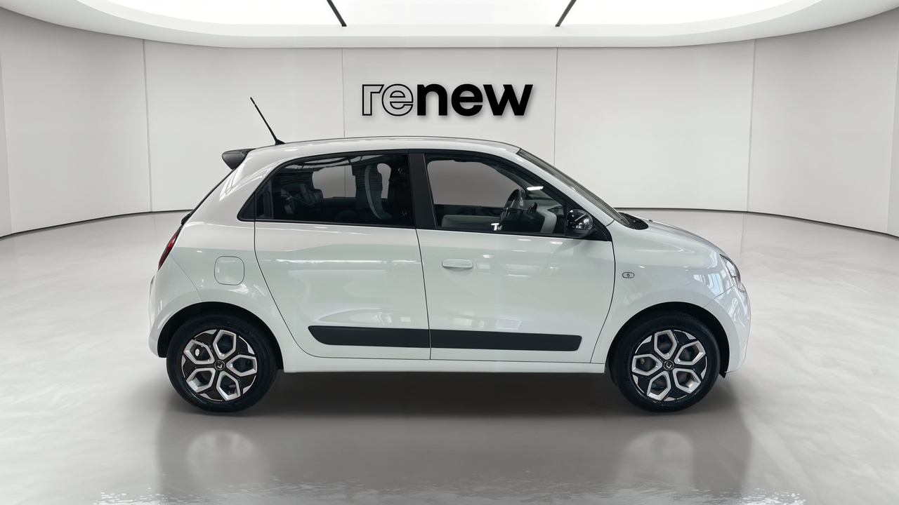Renault Twingo III E-Tech — photo 6