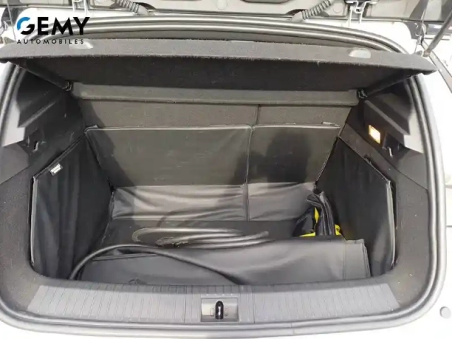 Renault Megane e-tech ev60 220 ch optimum charge — photo 6