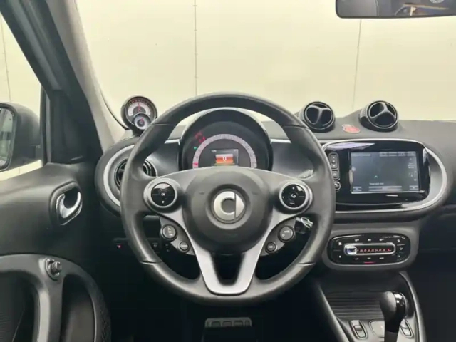 Smart Forfour electric drive / eq passion 82 ch — photo 18