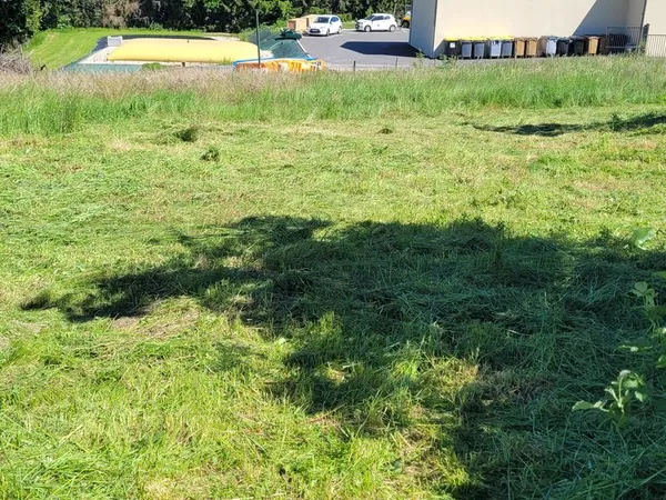 Vends terrain à bâtir
