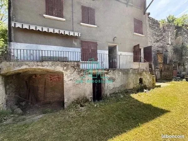 Immeuble 6 pièces 155 m²
