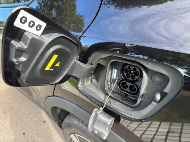 Volvo Xc40 recharge extended range 252 ch 1edt — photo 8