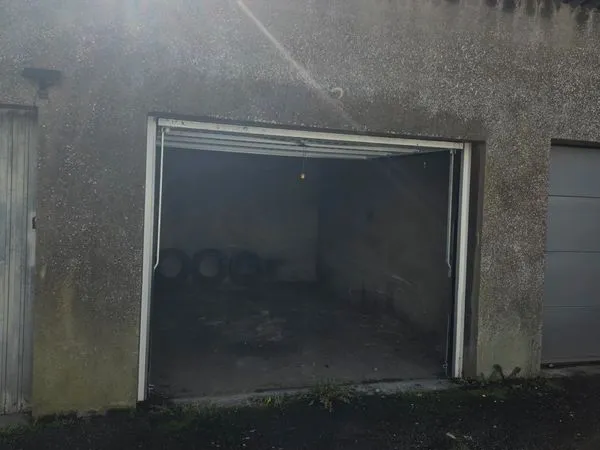 [Longlaville] - Garage à Louer