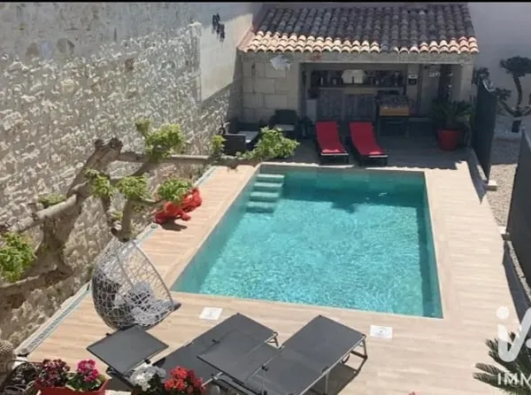 Maison 7 pièces 180 m²