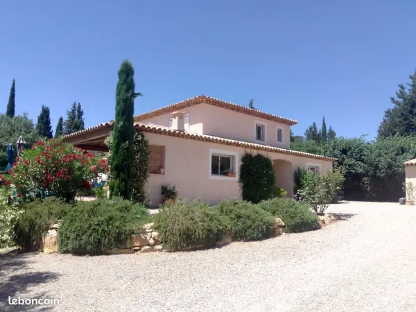 Appartement à louer à Lorgues