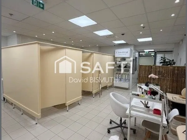 Boutique 1 pièce 76 m²