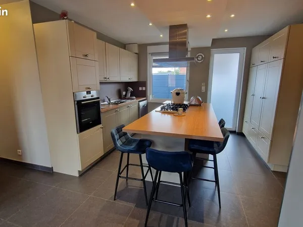 Maison 5 pièces 167 m²