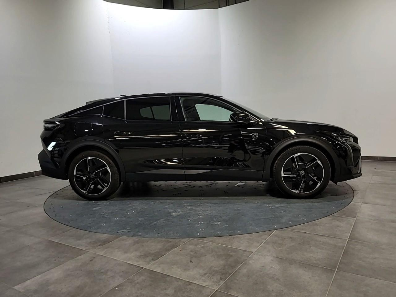 Peugeot 408 hybrid 136 e-dcs6 gt — photo 6