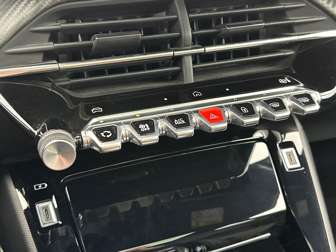 Peugeot 2008 puretech 130 s&s eat8 gt — photo 28