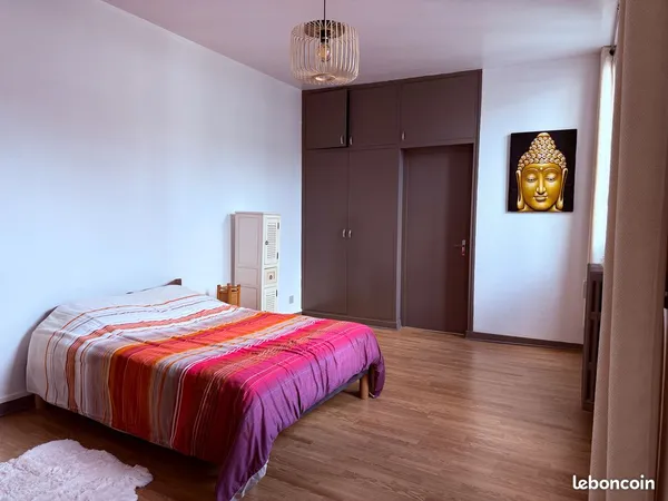 3 pièces 74m² meublé centre-ville Place Louvel