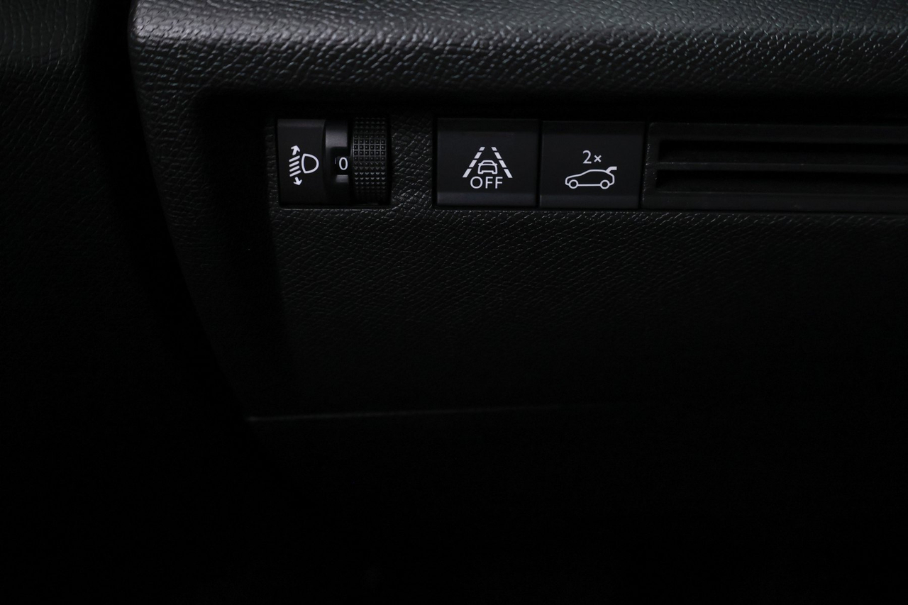 Citroën C4 X — photo 22