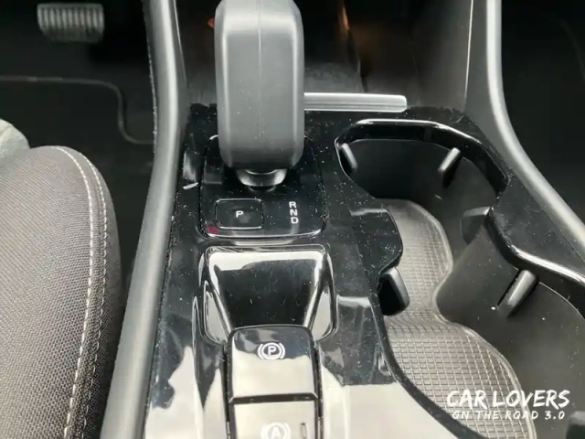 Volvo Xc40 t4 recharge 129+82 ch dct7 — photo 13