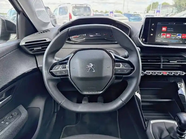 Peugeot 208 puretech 100 s&amp;s bvm6 — photo 17