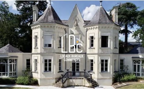 Bureau 15 pièces 541 m²