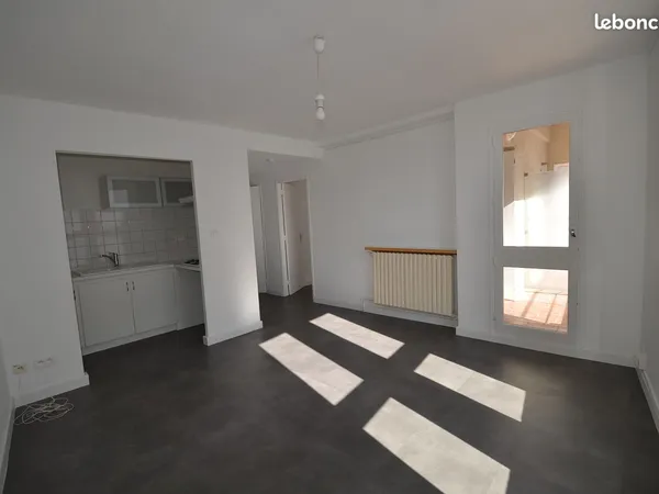 P2 42,50 m2 + loggia 2,75 m2 AVIGNON INTRAMUROS