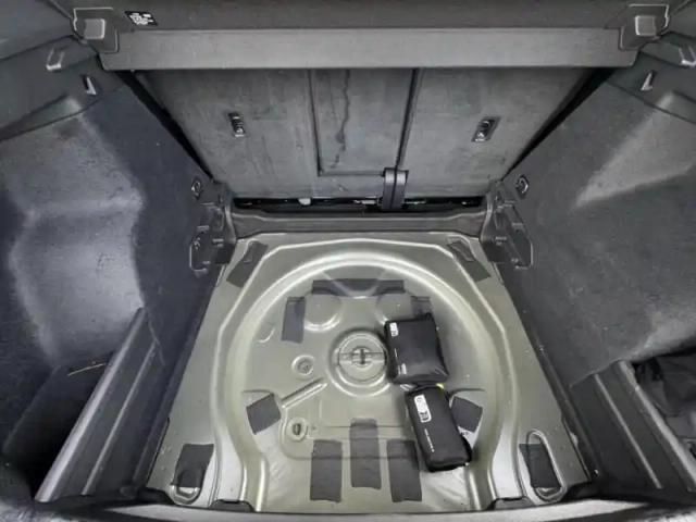 Audi Q3 35 tfsi 150ch design s tronic 7 — photo 9