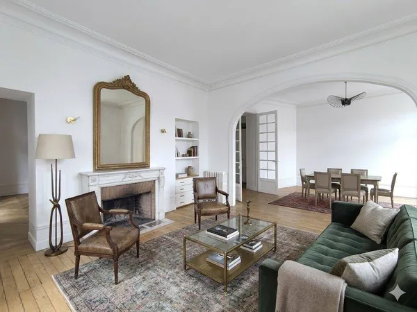 Appartement 5 pièces 181 m²
