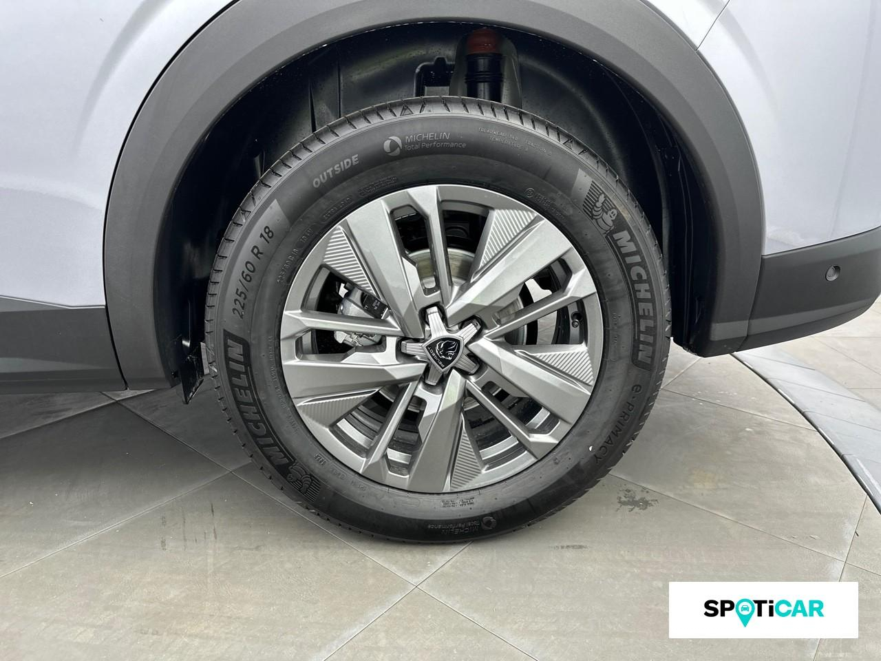 Peugeot 5008 hybrid 145ch allure e-dcs6 — photo 11