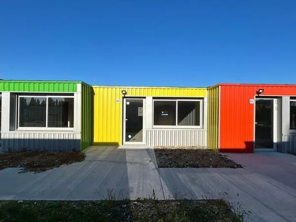 Local professionnel 85 m²