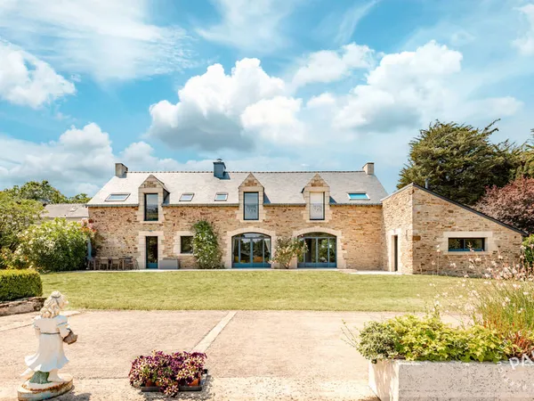 Maison 9 pièces 337 m²