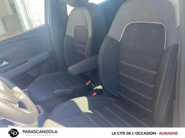 Dacia Sandero 1.0 tce 90ch journey — photo 9