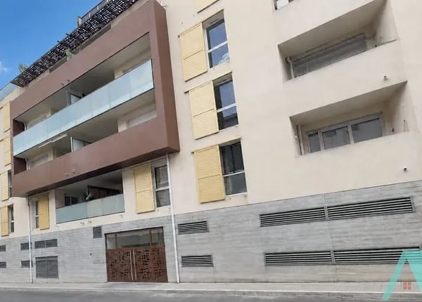 APPARTEMENT T2 AVEC TERRASSE ET PARKING EN SOUS-SOL