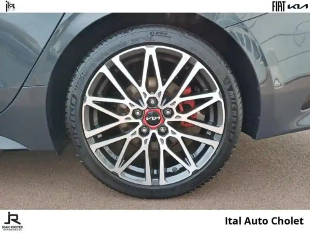 Kia Ceed pro 1.6 t-gdi 204ch gt dct7 — photo 11