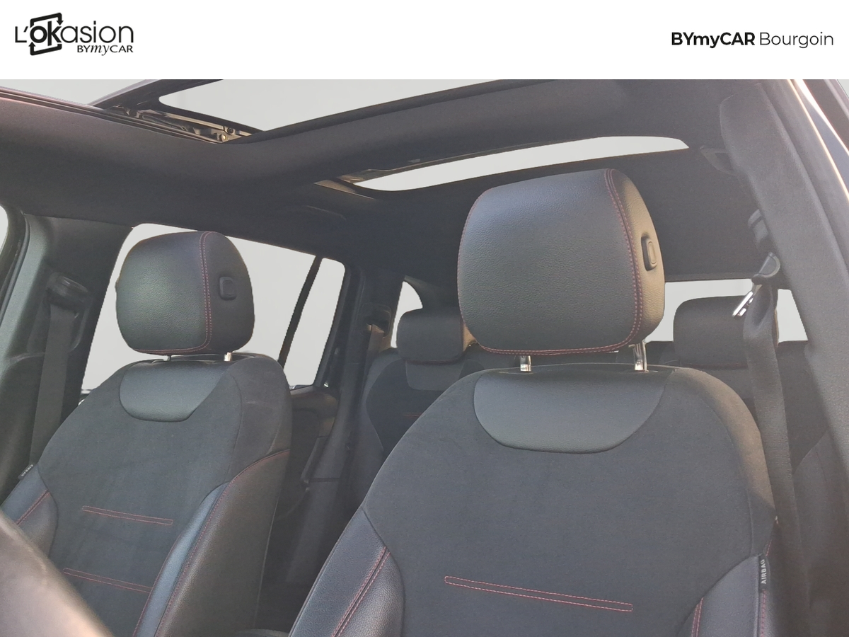 Mercedes GLB 200 7G-DCT — photo 11