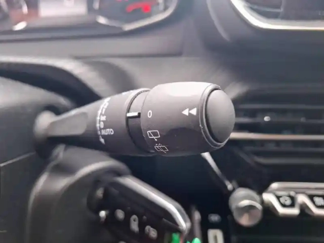 Peugeot 2008 puretech 100 s&amp;s bvm6 — photo 45