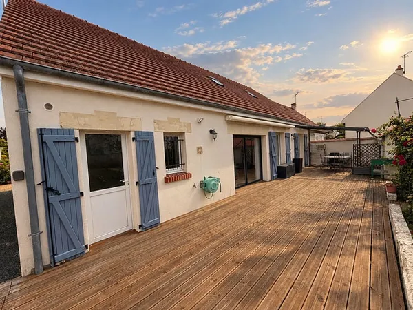 BLOIS MAISON FAMILIALE DE 130 m² AVEC VIE DE PLAIN-PIED