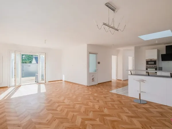 Appartement récent 4 pièces à vendre à Chassieu - 310 000 €