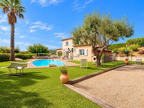 Villa 8 pièces 192 m²
