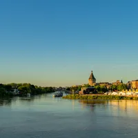 Marché immobilier Libourne 2026 : prix, quartiers et le paradoxe d'une bastide 46 % moins chère que Bordeaux, aux portes des vignobles les plus chers du monde