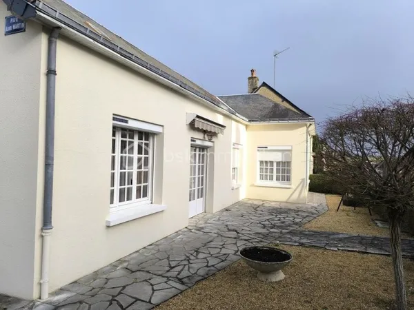 Charmante maison de plain-pied au Grand Lucé avec 3 chambres