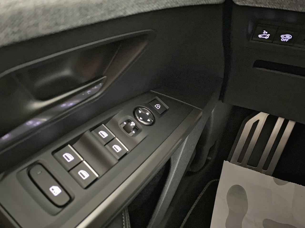 Peugeot 3008 hybrid 145 e-dcs6 gt — photo 20