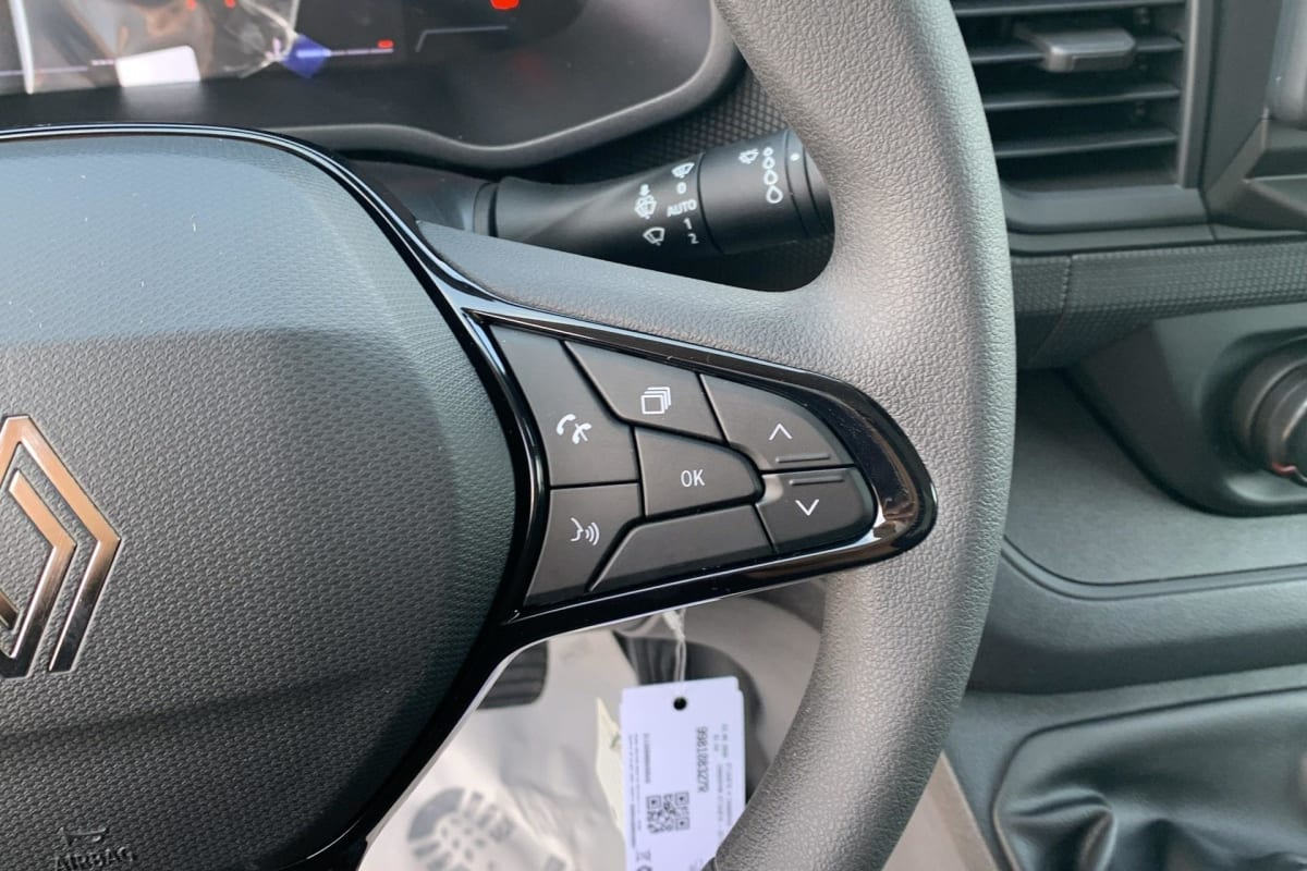 Renault TRAFIC FOURGON — photo 15