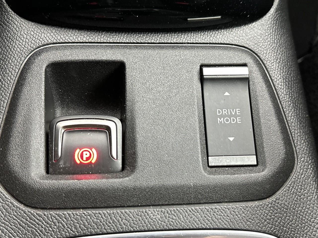 Opel Corsa 1.2 turbo hybrid 100 ch e-dct6 gs — photo 31