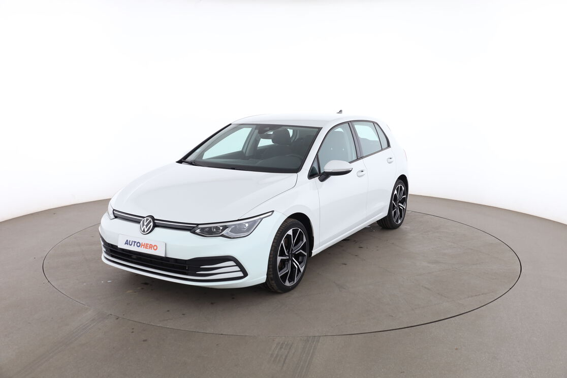 Volkswagen Golf VIII 2.0 TDI SCR DSG7 — photo 1