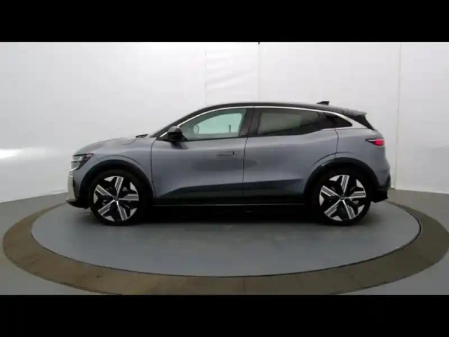 Renault Megane e-tech electric 220ch iconic autonomie confort -25 — photo 11